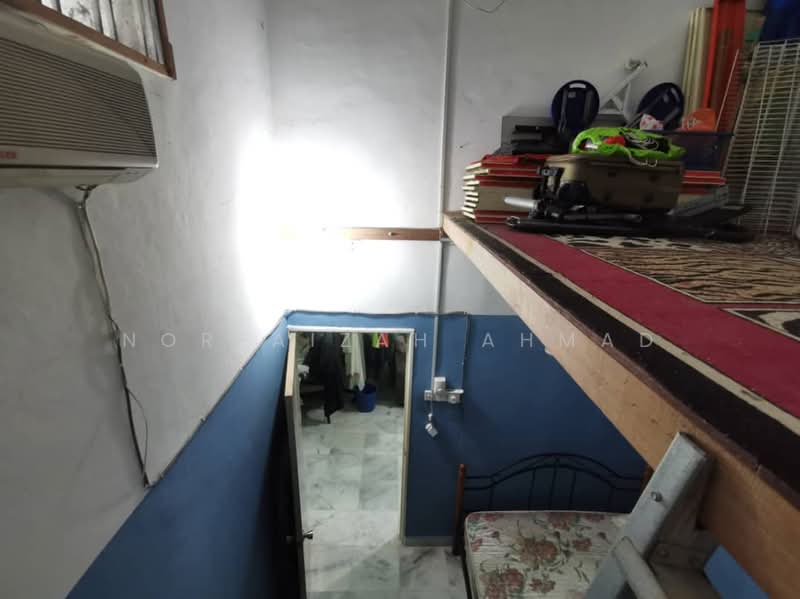 1-storey Terraced House for Sale in Taman Harapan (Kapar) - Norfaizah Ahmad - Bedroom - PropertyGuru.com.my