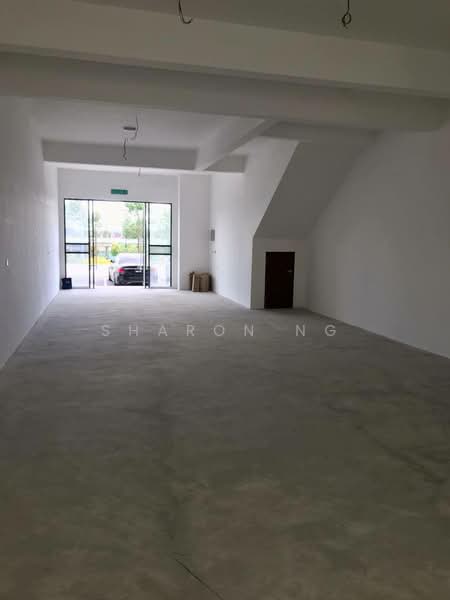 Shop for Sale in Austin Crest (Johor Bahru) - Sharon Ng - Entrance - PropertyGuru.com.my