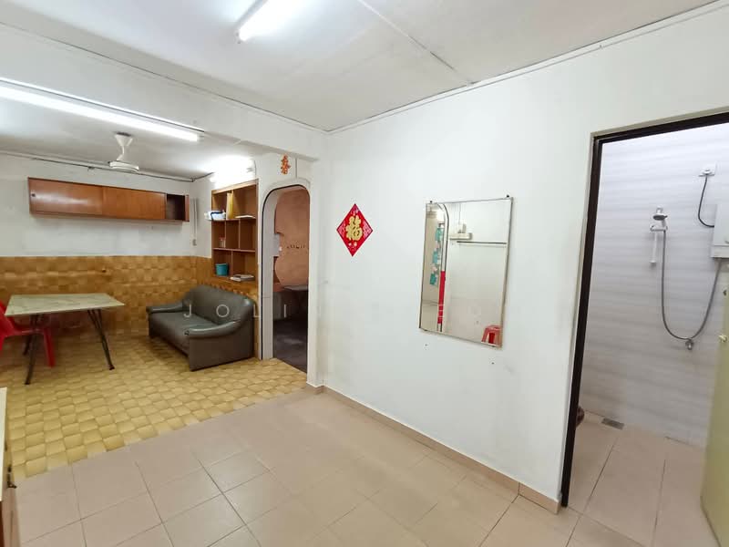 2-storey Terraced House for Sale in Ipoh (Perak) - Joline YEOW - Living Room - PropertyGuru.com.my