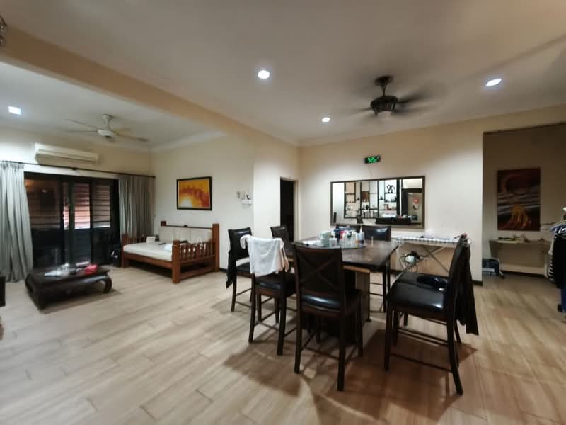 Rumah Bandar untuk Dijual di Bandar Sri Damansara (Selangor) - Elaine Chin - Living Room - PropertyGuru.com.my
