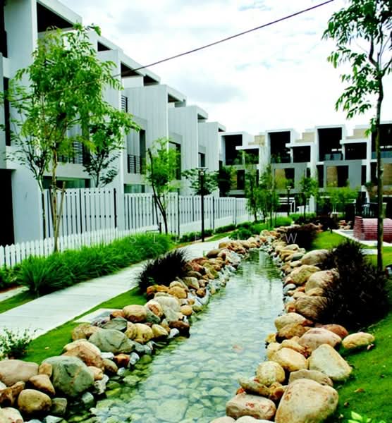 Rumah Teres 3.5 Tingkat untuk Dijual di Rawang (Selangor) - Leslie Low - Exterior - PropertyGuru.com.my