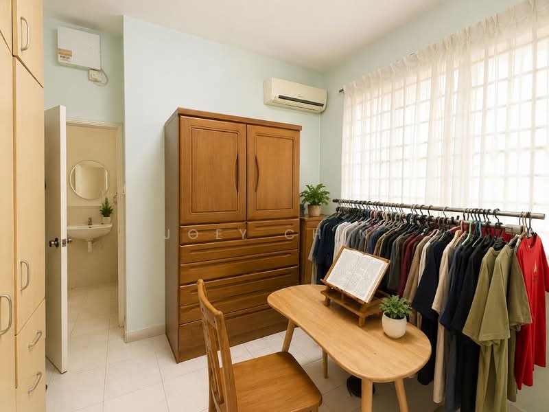1.5-storey Terraced House for Sale in Taman Molek (Johor Bahru) - Joey Chin - PropertyGuru.com.my