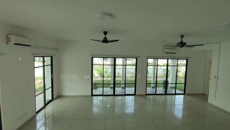 Rumah Teres 2 Tingkat untuk Dijual di Eco Majestic (Semenyih) - TOMMY CHIENG - Living Room - PropertyGuru.com.my