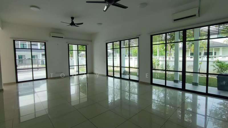 Rumah Teres 2 Tingkat untuk Dijual di Eco Majestic (Semenyih) - TOMMY CHIENG - Living Room - PropertyGuru.com.my