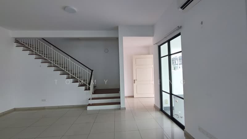 Rumah Teres 2 Tingkat untuk Dijual di Eco Majestic (Semenyih) - TOMMY CHIENG - Living Room - PropertyGuru.com.my