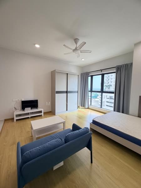 Condominium for Sale at Amberside @ Country Garden Danga Bay - Mona . - Living Room - PropertyGuru.com.my