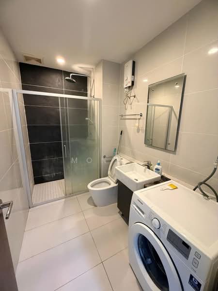 Condominium for Sale at Amberside @ Country Garden Danga Bay - Mona . - Bathroom - PropertyGuru.com.my