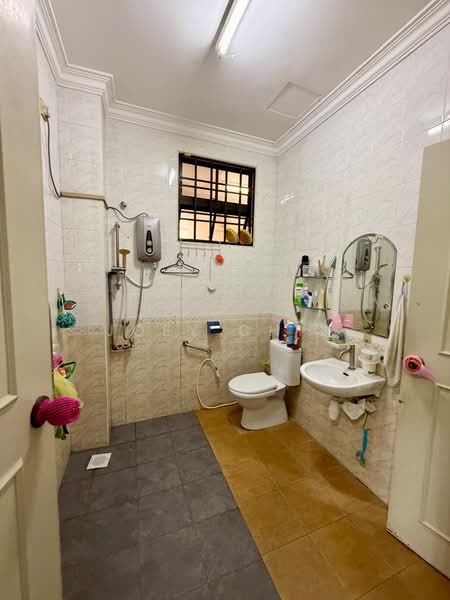 Rumah Teres 2 Tingkat untuk Dijual di Taman Molek (Johor Bahru) - Joey Chin - PropertyGuru.com.my