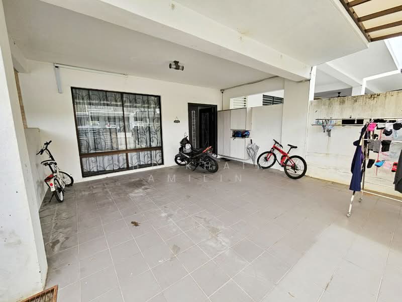2-storey Terraced House for Sale in Sungai Long (Bandar Sungai Long) - Mohd Khairul Amilin - Exterior - PropertyGuru.com.my