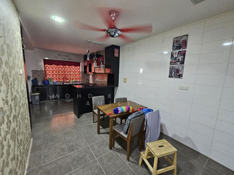 2-storey Terraced House for Sale in Sungai Long (Bandar Sungai Long) - Mohd Khairul Amilin - Kitchen - PropertyGuru.com.my