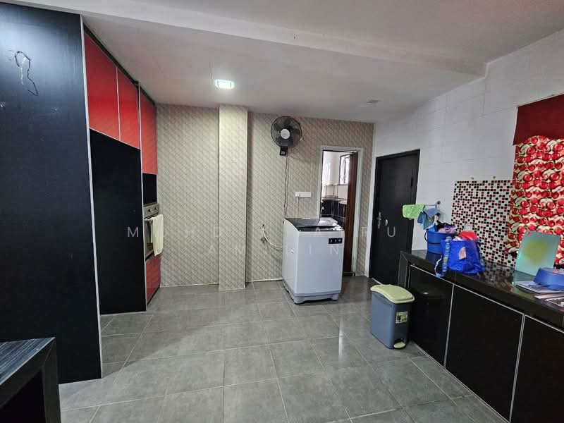 2-storey Terraced House for Sale in Sungai Long (Bandar Sungai Long) - Mohd Khairul Amilin - Kitchen - PropertyGuru.com.my