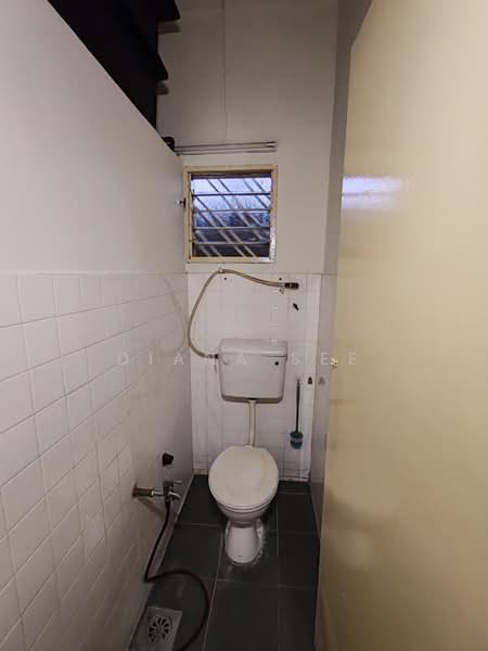 Rumah Teres 2 Tingkat untuk Disewa di Taman Kem (Port Klang (Pelabuhan Klang)) - Diana See - Bathroom - PropertyGuru.com.my