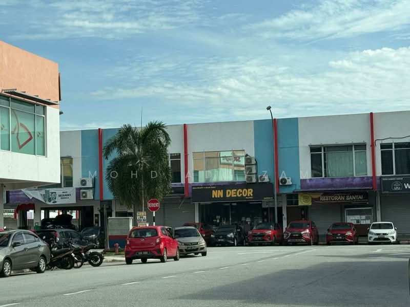 Shop for Sale in Saujana Utama (Puncak Alam) - Mohd Adryzam - Exterior - PropertyGuru.com.my