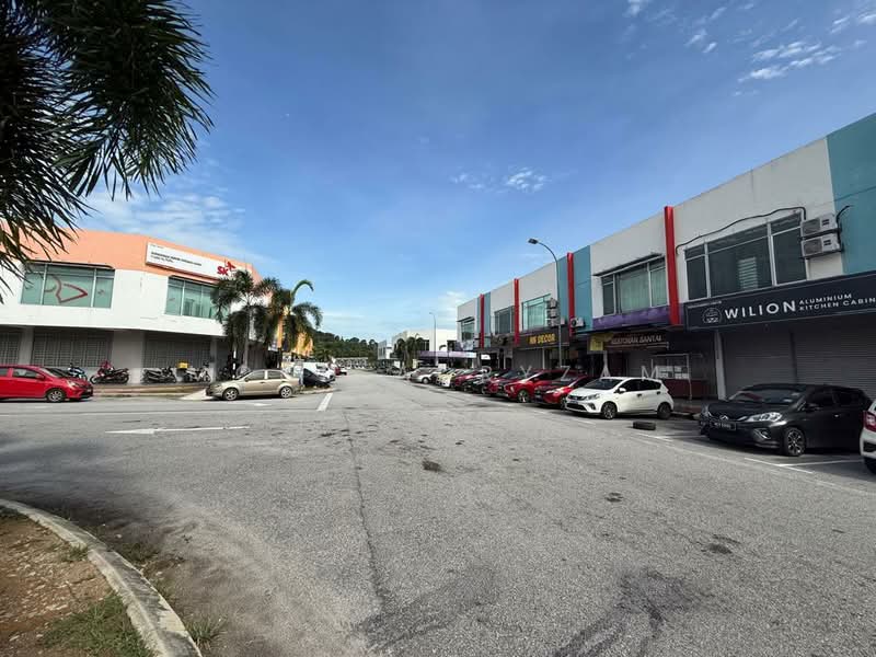 Shop for Sale in Saujana Utama (Puncak Alam) - Mohd Adryzam - Exterior - PropertyGuru.com.my