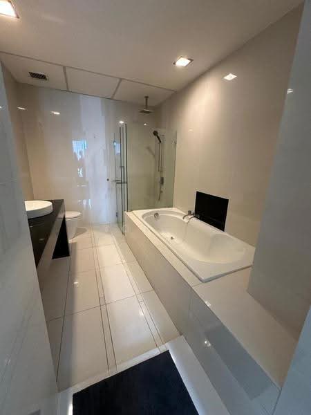 Service Residence for Rent at Gateway Kiaramas Residences - Yong . - Bathroom - PropertyGuru.com.my