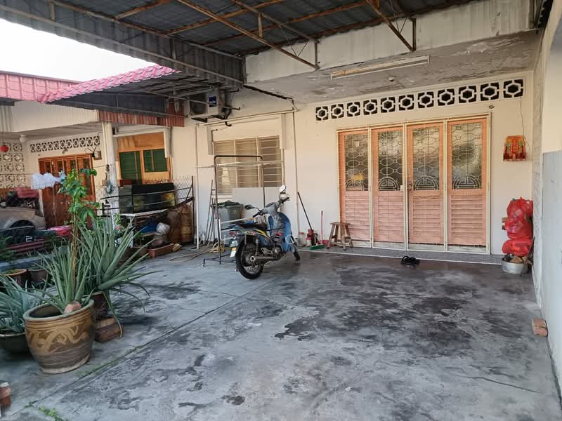 Rumah Teres 1 Tingkat untuk Dijual di Ujong Pasir (Melaka) - Mii Ong - Exterior - PropertyGuru.com.my