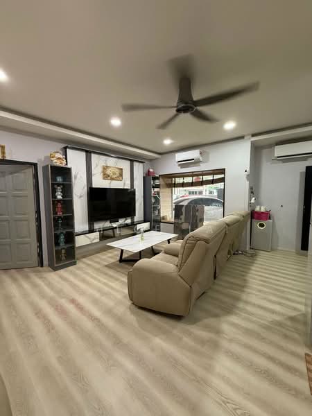 Rumah Teres 1 Tingkat untuk Dijual di Taman Skudai Baru (Skudai) - Chloe Lai - Living Room - PropertyGuru.com.my
