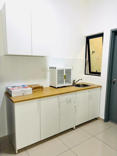 Servis Apartment untuk Disewa di Parkland Residence - Hawa Ibrahim - Kitchen - PropertyGuru.com.my