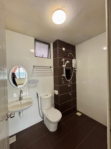 Apartment for Rent at East Bay (Seri Bayan) - Chloe Shum - Bathroom - PropertyGuru.com.my