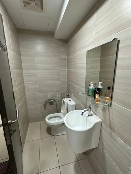 Service Residence for Rent at Serviced Residence @ 3 Towers - Louis . - Bathroom - PropertyGuru.com.my