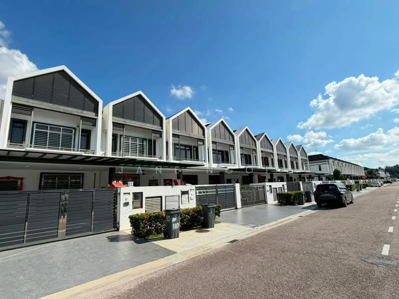 2-storey Terraced House for Sale in Johor Bahru (Johor) - Jane Ngoi - Exterior - PropertyGuru.com.my