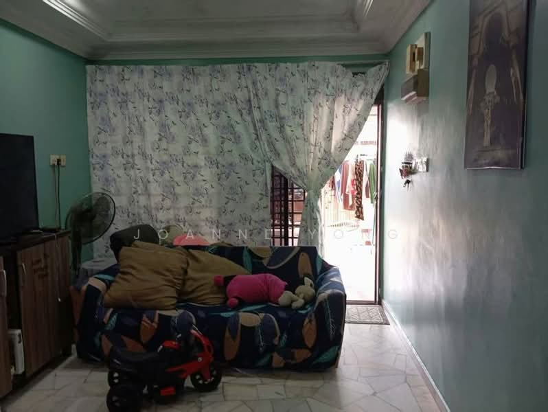 1-storey Terraced House for Sale in Skudai (Johor) - Joanne Yong - Living Room - PropertyGuru.com.my