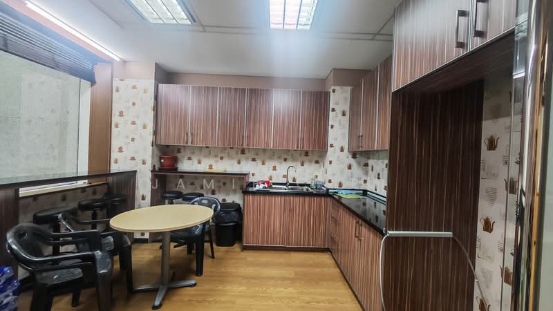 Office for Rent in KLCC (KL City Centre) - Jamie Chen - Kitchen - PropertyGuru.com.my