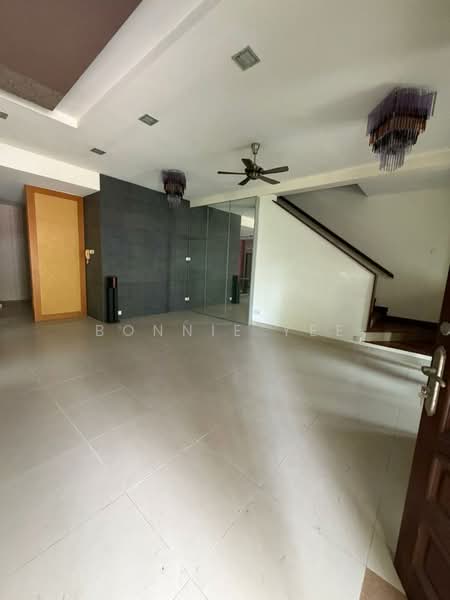 Semi-Detached House for Rent in Seri Kembangan (Selangor) - Bonnie Yee - Living Room - PropertyGuru.com.my