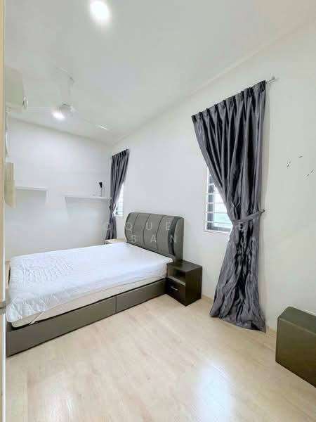Kondominium untuk Disewa di Parkhill Residence - Jacqueline San - Bedroom - PropertyGuru.com.my
