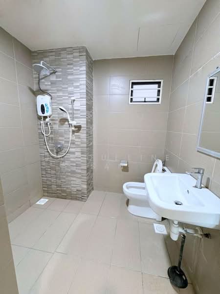 Kondominium untuk Disewa di Parkhill Residence - Jacqueline San - Bathroom - PropertyGuru.com.my