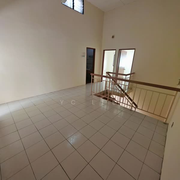Rumah Teres untuk Dijual di Taman Bukit Subang (Shah Alam) - YC Lee - Interior - PropertyGuru.com.my