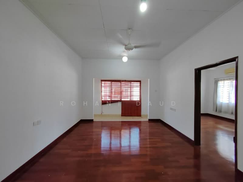 Semi-Detached House for Rent in Prima Saujana (Kajang) - Rohani Daud - Living Room - PropertyGuru.com.my