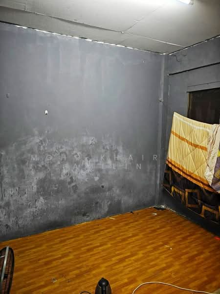 Rumah Flat untuk Dijual di Taman Puchong Perdana - Mohd Khairul Amilin - Bedroom - PropertyGuru.com.my