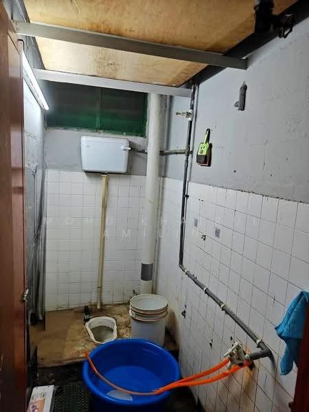 Rumah Flat untuk Dijual di Taman Puchong Perdana - Mohd Khairul Amilin - Bathroom - PropertyGuru.com.my