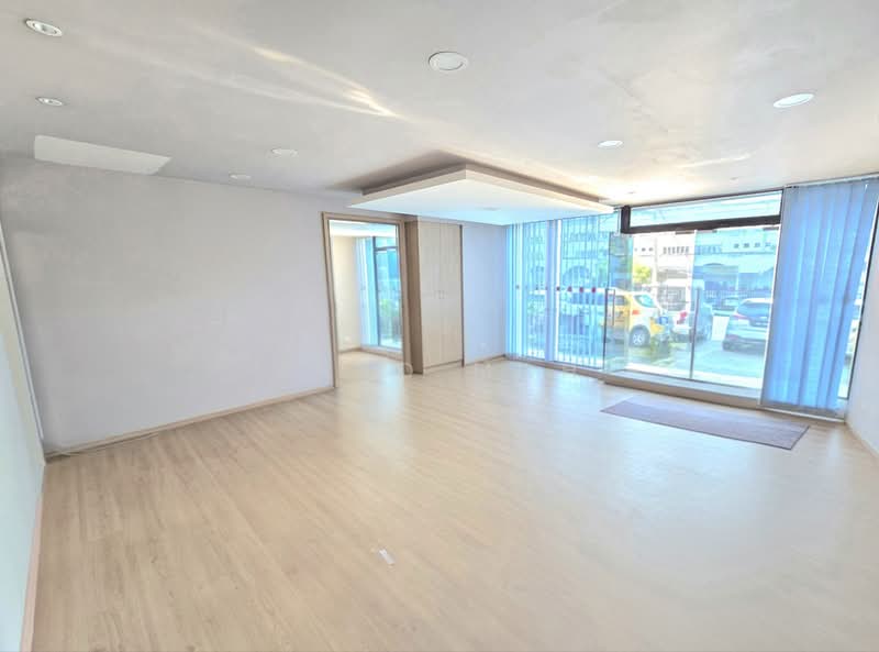 Shop / Office for Sale in Taman Miharja (Cheras) - Wind Mah - Interior - PropertyGuru.com.my