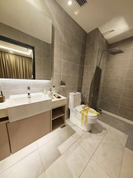 Servis Apartment untuk Dijual di Kota Semarak - Padang Residences - Febriani Adrizal - Bathroom - PropertyGuru.com.my