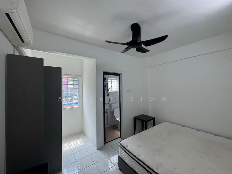 Pangsapuri untuk Disewa di Plaza Sinar Apartment - Adrian Siow - Bedroom - PropertyGuru.com.my