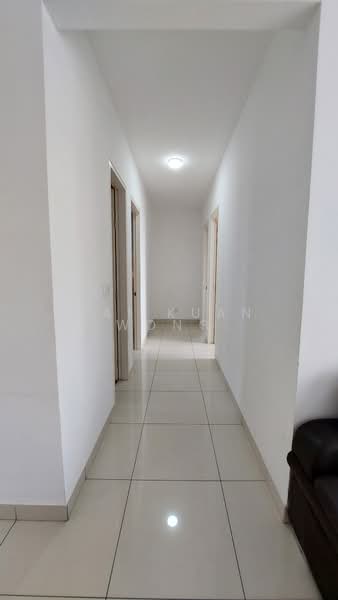 Servis Apartment untuk Dijual di Woodsbury Suites - Wai Kuan Wong - Corridor - PropertyGuru.com.my