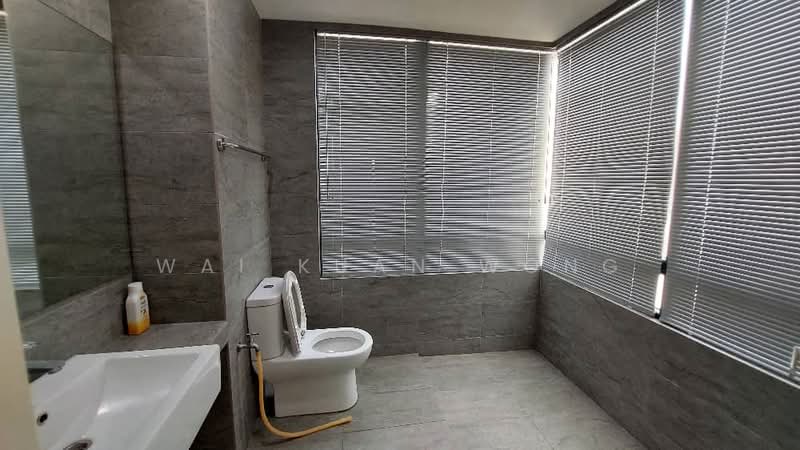 Servis Apartment untuk Dijual di Woodsbury Suites - Wai Kuan Wong - Bathroom - PropertyGuru.com.my