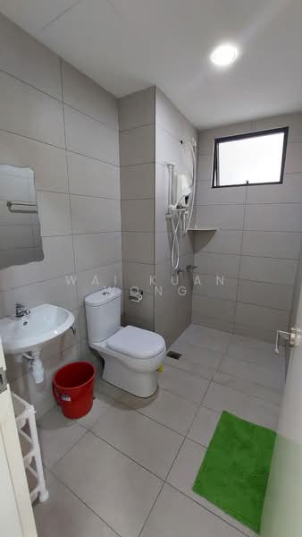 Servis Apartment untuk Dijual di Woodsbury Suites - Wai Kuan Wong - Bathroom - PropertyGuru.com.my