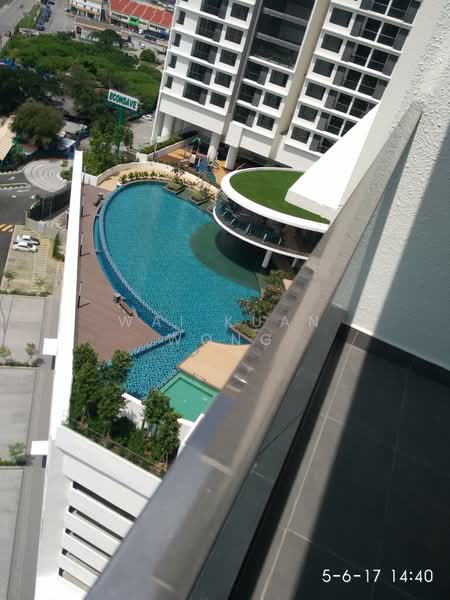 Servis Apartment untuk Dijual di Woodsbury Suites - Wai Kuan Wong - Pool - PropertyGuru.com.my