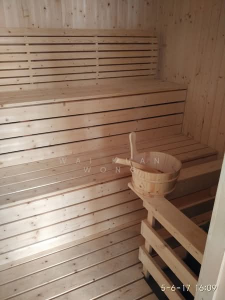 Servis Apartment untuk Dijual di Woodsbury Suites - Wai Kuan Wong - Sauna - PropertyGuru.com.my