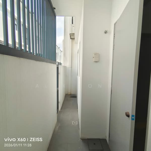 Rumah Teres 2 Tingkat untuk Dijual di Telok Panglima Garang (Selangor) - Alex Tong - PropertyGuru.com.my