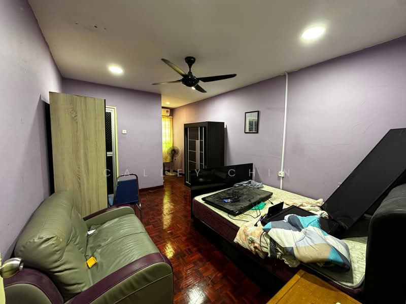 Rumah Teres 2 Tingkat untuk Disewa di Bandar Putra (Kulai) - Calley Chin - Bedroom - PropertyGuru.com.my