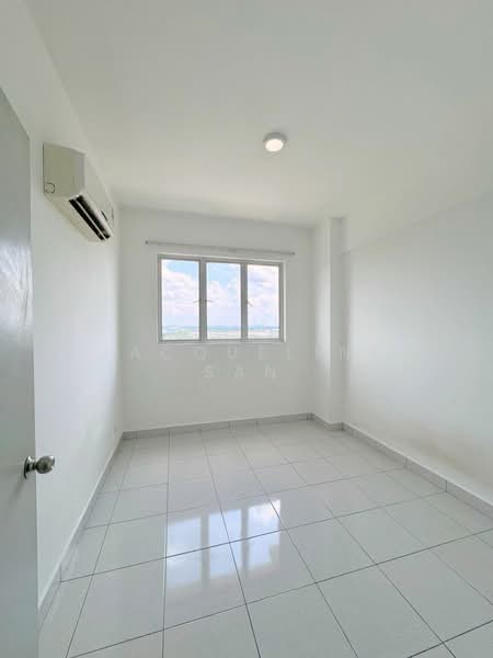 Pangsapuri untuk Disewa di The Residence 1 @ Tiara South - Jacqueline San - Bedroom - PropertyGuru.com.my