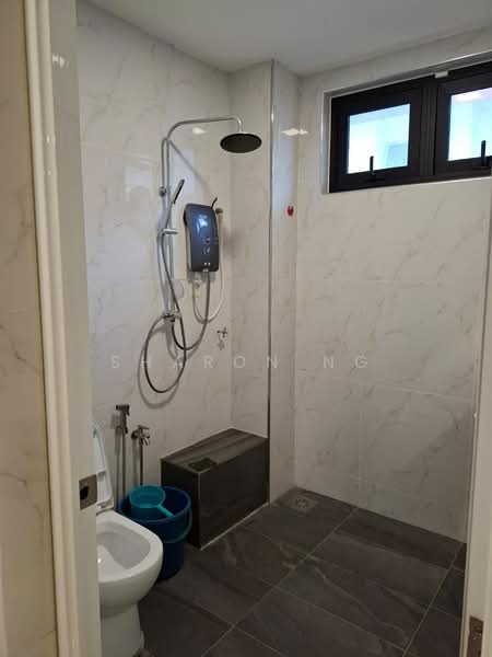 Semi-Detached House for Sale in Taman Pelangi (Johor Bahru) - Sharon Ng - Bathroom - PropertyGuru.com.my
