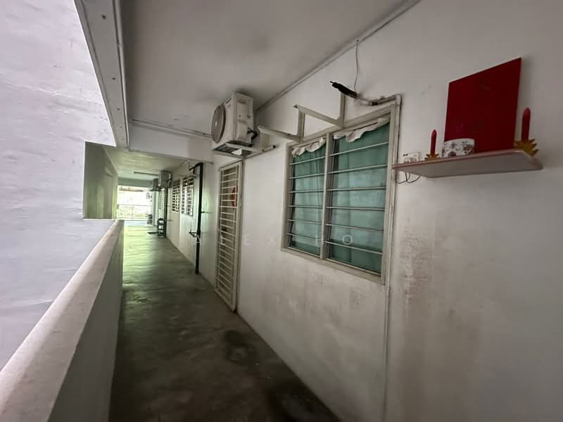 Apartment for Sale at Taman Bukit Erskine - Alex Ho - Corridor - PropertyGuru.com.my