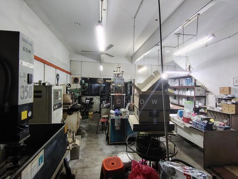 Gudang untuk Dijual di Taman Perindustrian Oug (Jalan Klang Lama (Old Klang Road)) - MAN CHOW - PropertyGuru.com.my