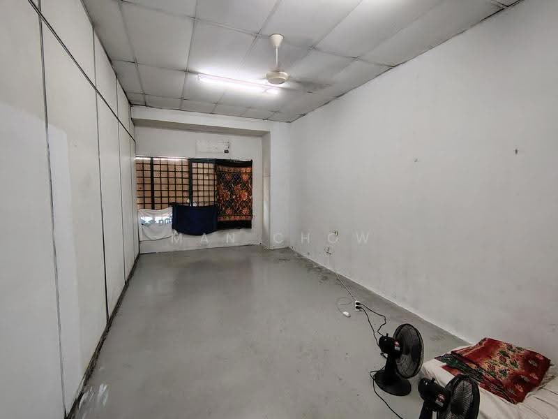 Gudang untuk Dijual di Taman Perindustrian Oug (Jalan Klang Lama (Old Klang Road)) - MAN CHOW - PropertyGuru.com.my