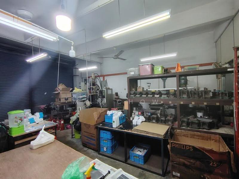 Gudang untuk Dijual di Taman Perindustrian Oug (Jalan Klang Lama (Old Klang Road)) - MAN CHOW - PropertyGuru.com.my